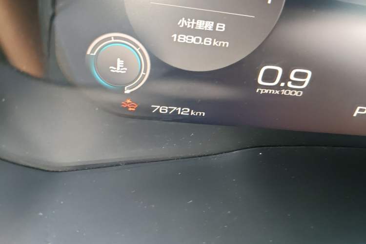 Used Wey VV5 2020 1.5T Two-Wheel Drive Smart Pioneer Odometer Close Up