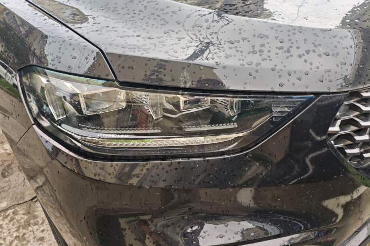 Used Wey VV5 2020 1.5T Two-Wheel Drive Smart Pioneer Right Front Headlight
