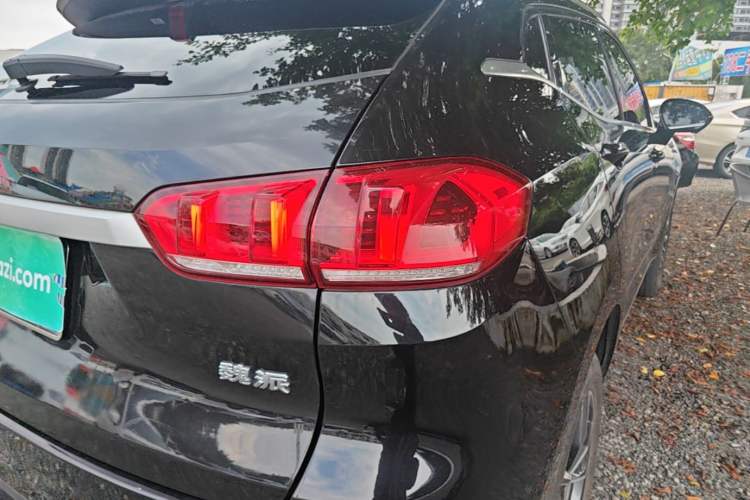 Used Wey VV5 2020 1.5T Two-Wheel Drive Smart Pioneer Right Rear Taillight
