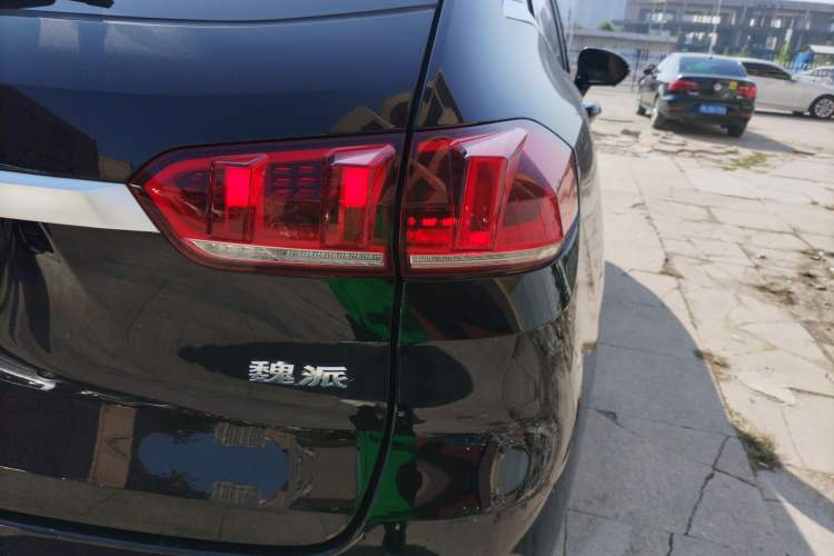 Used Wey VV5 2020 1.5T Two-Wheel Drive Color Pioneer Right Rear Taillight