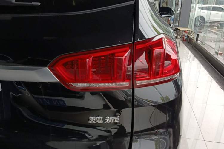 Used Wey VV5 2020 1.5T Two-Wheel Drive Color Pioneer Right Rear Taillight