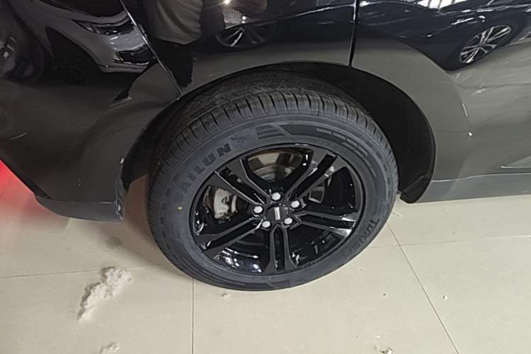 Used Wey VV5 2020 1.5T Two-Wheel Drive Color Pioneer Right Rear Wheel Hub