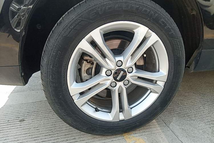 Used Wey VV5 2020 1.5T Two-Wheel Drive Color Pioneer Right Rear Wheel Hub