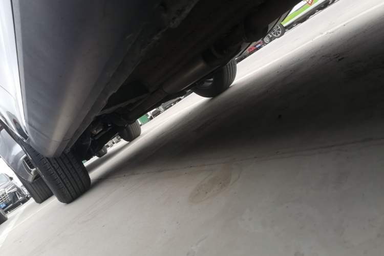 Used Wey VV5 2020 1.5T Two-Wheel Drive Smart Pioneer Right Side Sill
