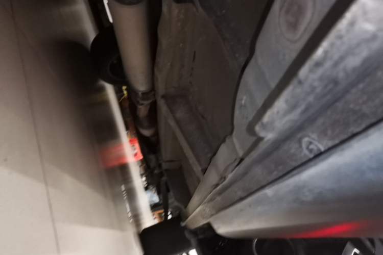 Used Wey VV5 2020 1.5T Two-Wheel Drive Smart Pioneer Right Side Sill