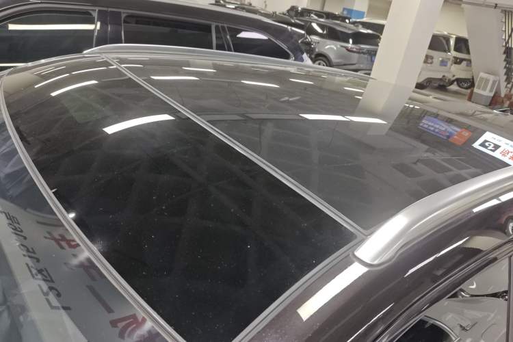Used Wey VV5 2020 1.5T Two-Wheel Drive Smart Pioneer Roof