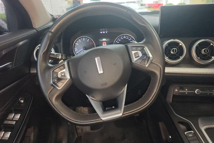 Used Wey VV5 2020 1.5T Two-Wheel Drive Color Pioneer Steering Wheel