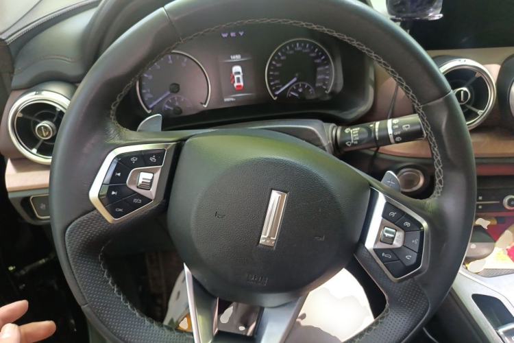 Used Wey VV5 2020 1.5T Two-Wheel Drive Color Pioneer Steering Wheel
