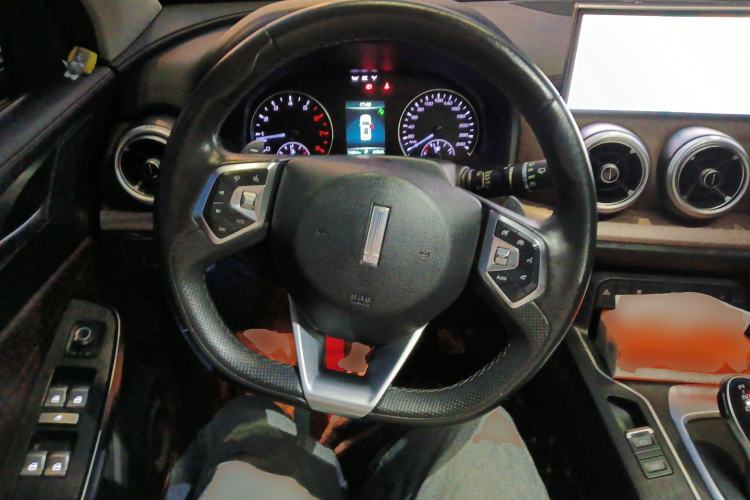 Used Wey VV5 2020 1.5T Two-Wheel Drive Color Pioneer Steering Wheel