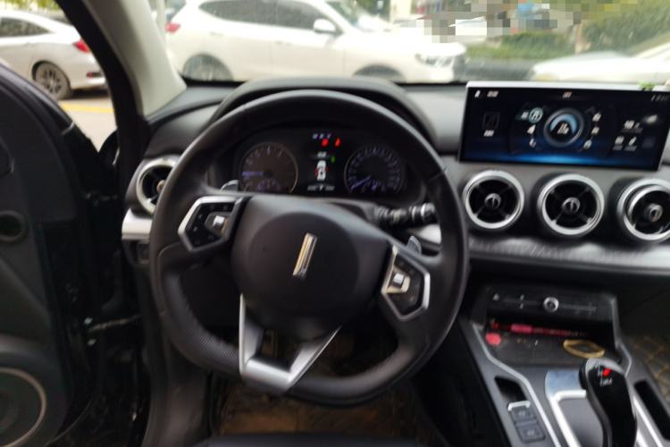 Used Wey VV5 2020 1.5T Two-Wheel Drive Color Pioneer Steering Wheel