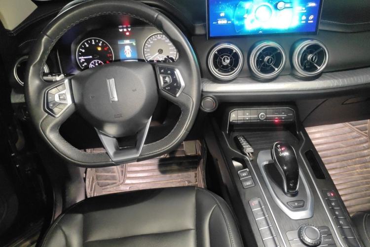 Used Wey VV5 2020 1.5T Two-Wheel Drive Color Pioneer Steering Wheel