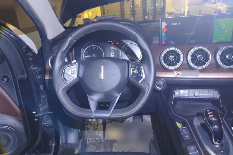 Used Wey VV5 2020 1.5T Two-Wheel Drive Color Pioneer Steering Wheel