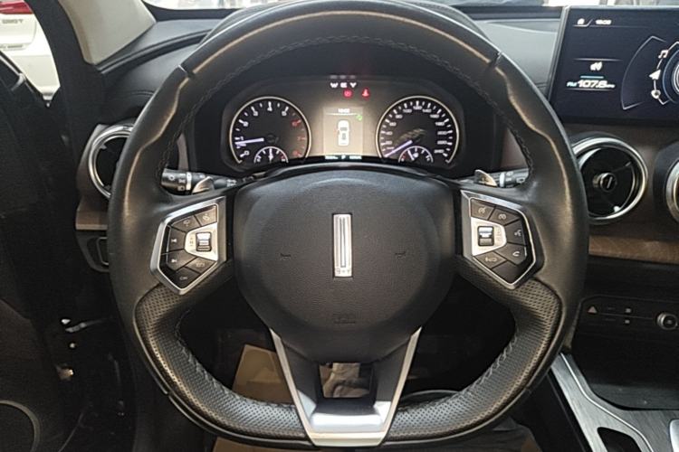 Used Wey VV5 2020 1.5T Two-Wheel Drive Color Pioneer Steering Wheel