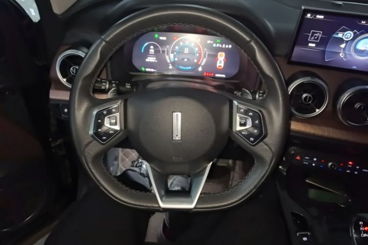 Used Wey VV5 2020 1.5T Two-Wheel Drive Smart Pioneer Steering Wheel
