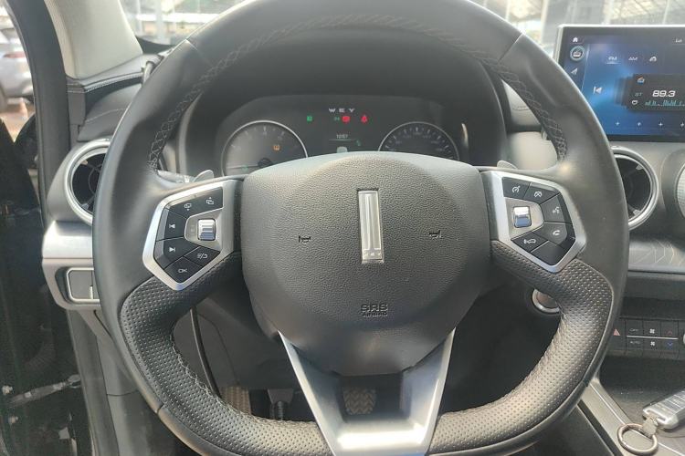 Used Wey VV5 2020 1.5T Two-Wheel Drive Color Pioneer Steering Wheel
