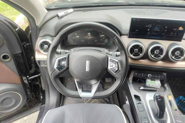 Used Wey VV5 2020 1.5T Two-Wheel Drive Smart Pioneer Steering Wheel