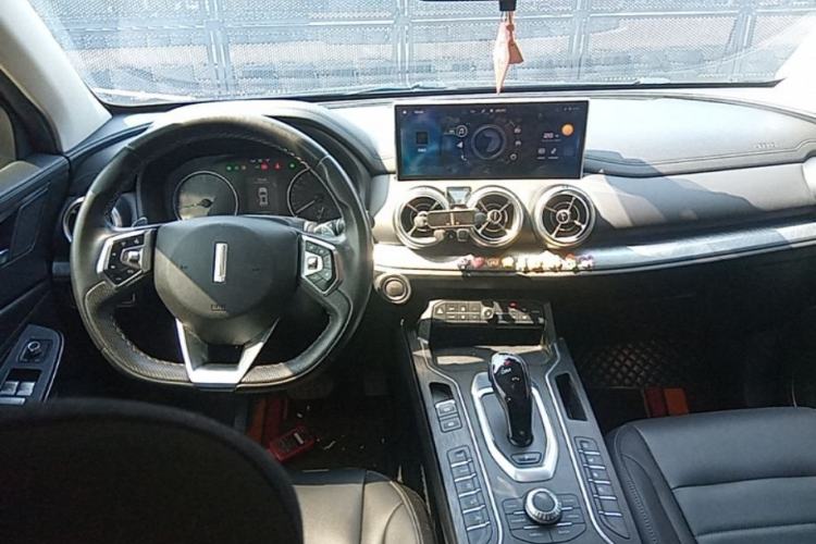 Used Wey VV5 2020 1.5T Two-Wheel Drive Color Pioneer Steering Wheel