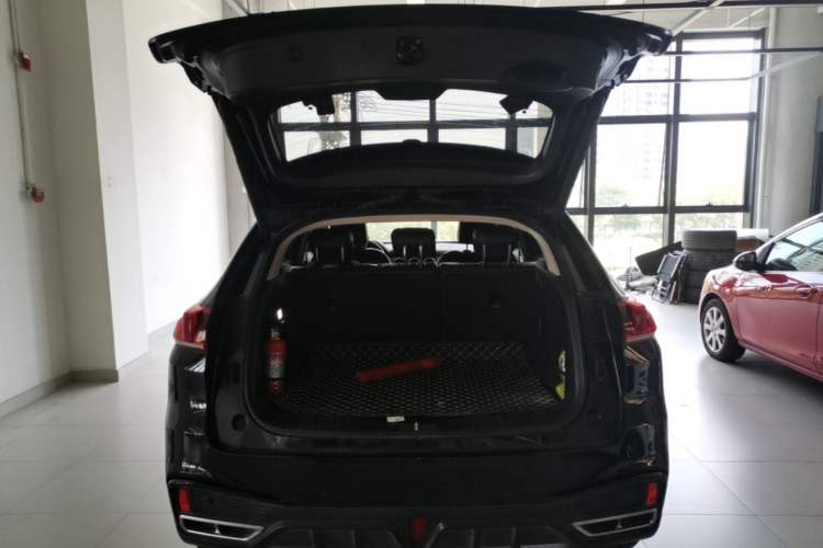 Used Wey VV5 2020 1.5T Two-Wheel Drive Smart Pioneer Trunk