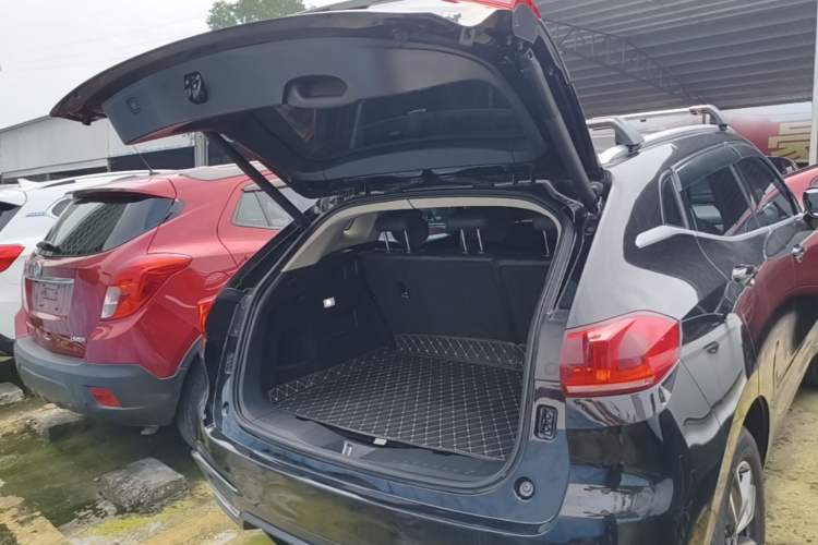 Used Wey VV5 2020 1.5T Two-Wheel Drive Smart Pioneer Trunk