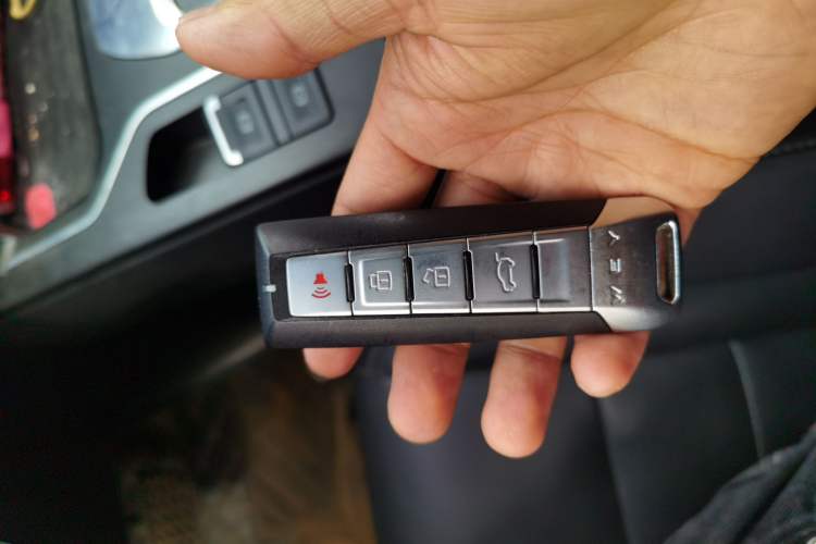 Used Wey VV5 2020 1.5T Two-Wheel Drive Color Pioneer Vehicle Key