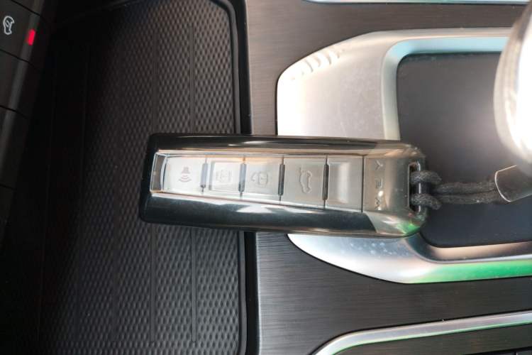 Used Wey VV5 2020 1.5T Two-Wheel Drive Color Pioneer Vehicle Key