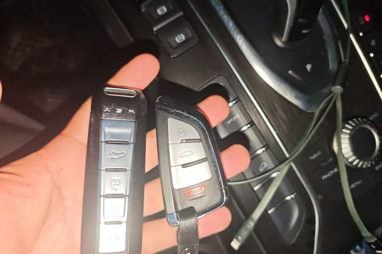 Used Wey VV5 2020 1.5T Two-Wheel Drive Color Pioneer Vehicle Key