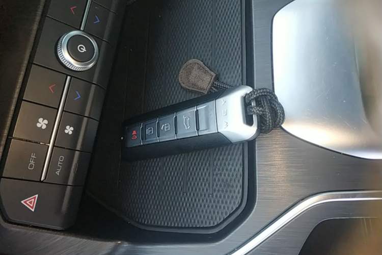 Used Wey VV5 2020 1.5T Two-Wheel Drive Smart Pioneer Vehicle Key