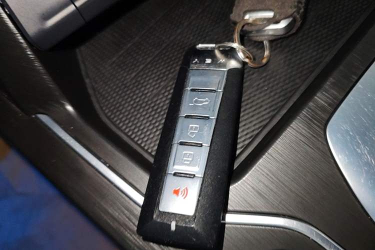 Used Wey VV5 2020 1.5T Two-Wheel Drive Smart Pioneer Vehicle Key