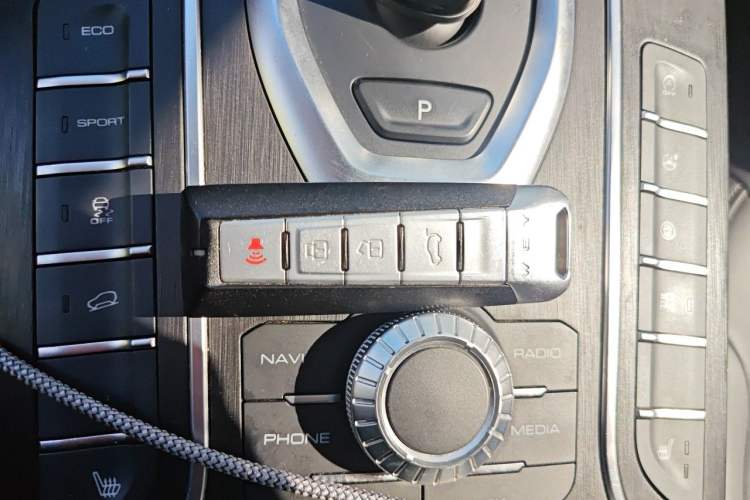 Used Wey VV5 2020 1.5T Two-Wheel Drive Smart Pioneer Vehicle Key