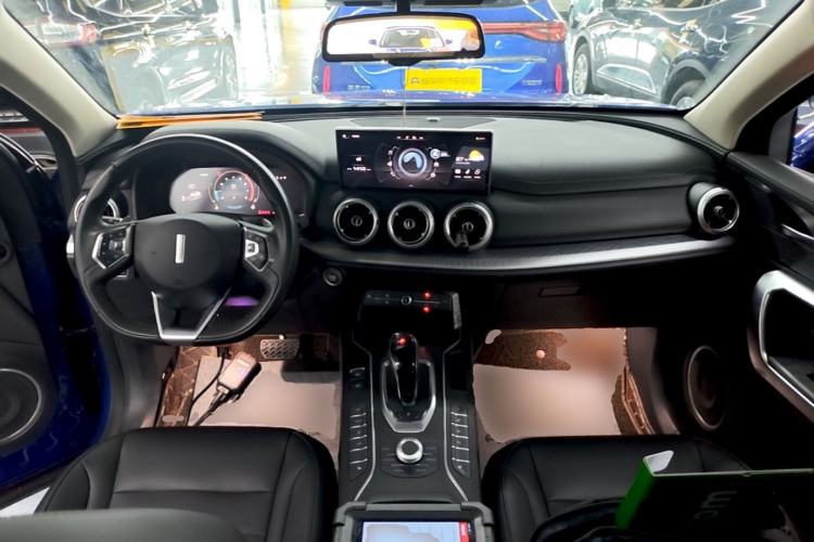Used Wey VV5 2020 1.5T Two-Wheel Drive Smart Pioneer Center Console