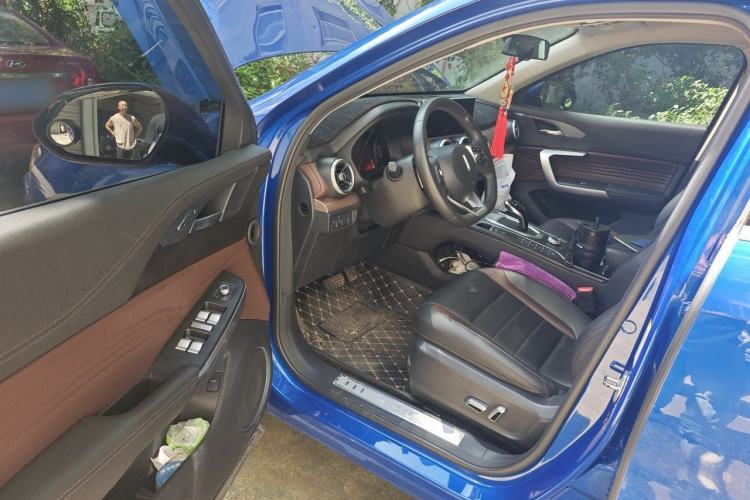 Used Wey VV5 2020 1.5T Two-Wheel Drive Smart Pioneer Driver Seat
