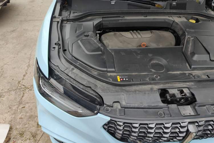 Used Wey VV5 2020 1.5T Two-Wheel Drive Smart Pioneer Engine Bay Right