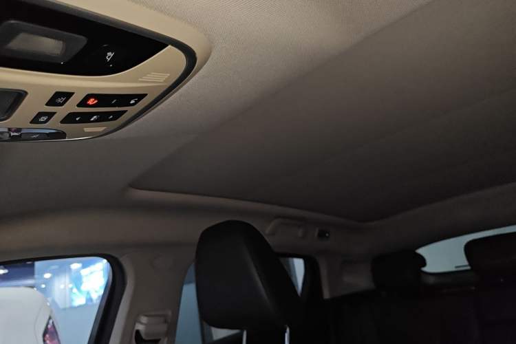 Used Wey VV5 2020 1.5T Two-Wheel Drive Smart Pioneer Headliner