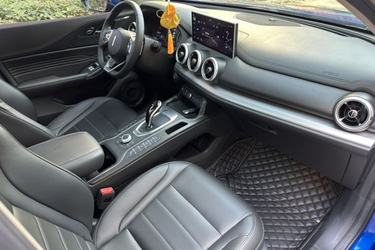 Used Wey VV5 2020 1.5T Two-Wheel Drive Color Pioneer Interior 2
