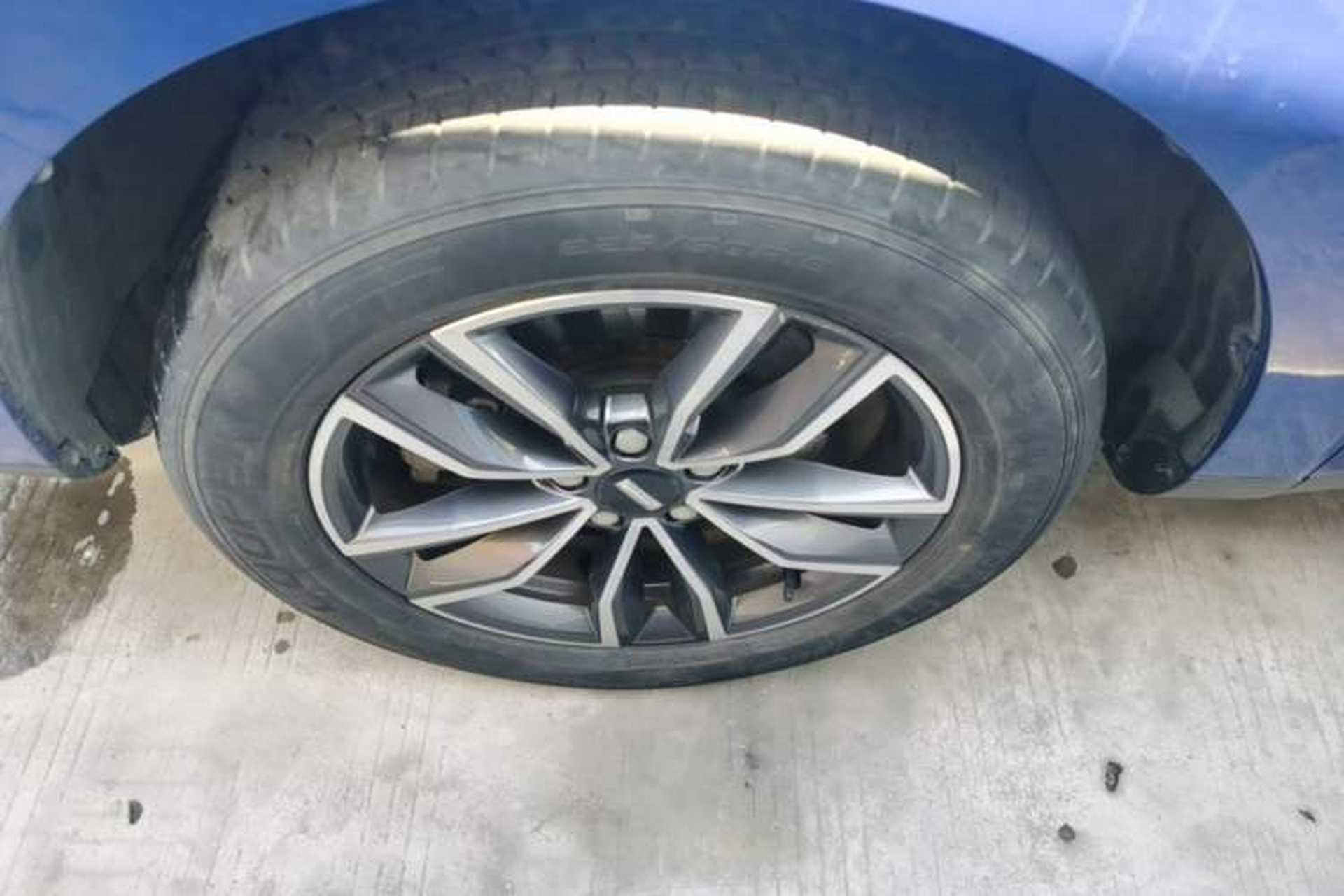 Used Wey VV5 2020 1.5T Two-Wheel Drive Smart Pioneer Left Front Wheel Hub