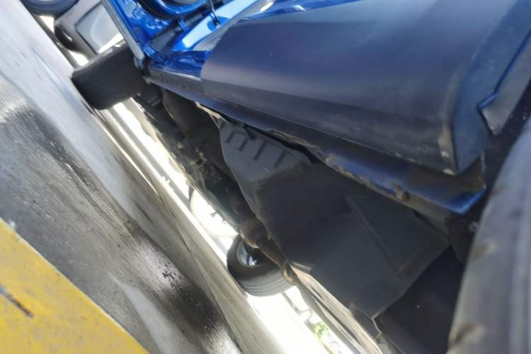 Used Wey VV5 2020 1.5T Two-Wheel Drive Smart Pioneer Left Side Sill