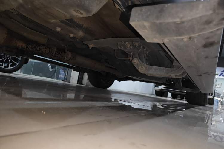 Used Wey VV5 2020 1.5T Two-Wheel Drive Smart Pioneer Left Side Sill
