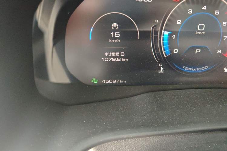 Used Wey VV5 2020 1.5T Two-Wheel Drive Smart Pioneer Odometer Close Up