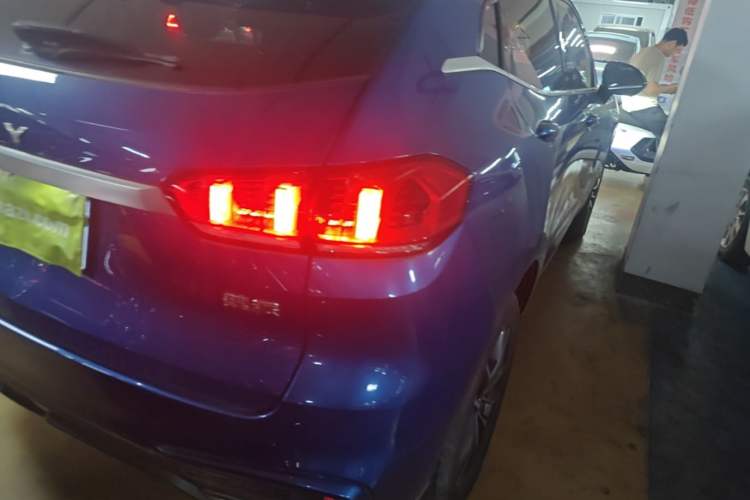 Used Wey VV5 2020 1.5T Two-Wheel Drive Smart Pioneer Right Rear Taillight
