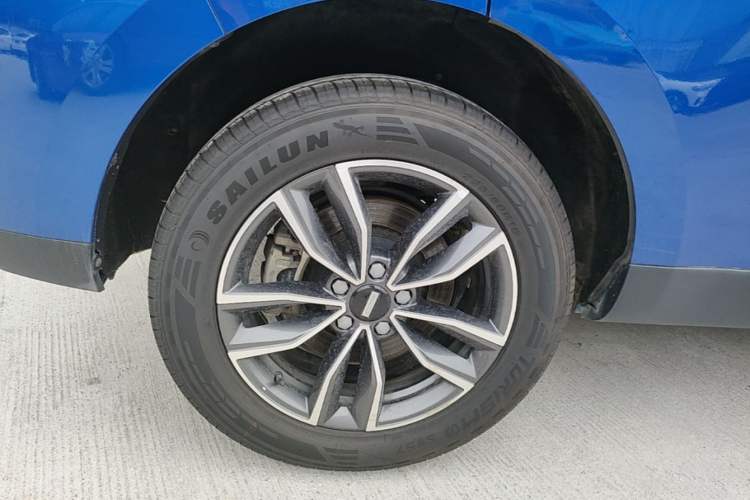 Used Wey VV5 2020 1.5T Two-Wheel Drive Color Pioneer Right Rear Wheel Hub