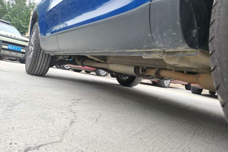 Used Wey VV5 2020 1.5T Two-Wheel Drive Color Pioneer Right Side Sill