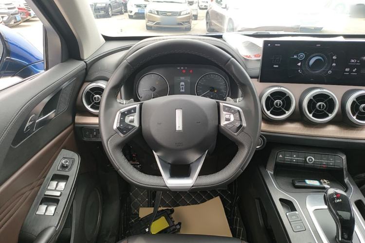 Used Wey VV5 2020 1.5T Two-Wheel Drive Color Pioneer Steering Wheel