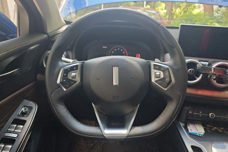 Used Wey VV5 2020 1.5T Two-Wheel Drive Smart Pioneer Steering Wheel