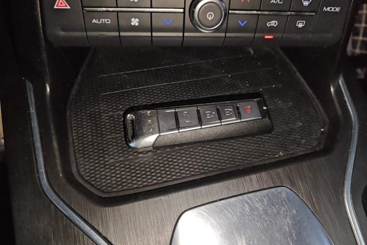 Used Wey VV5 2020 1.5T Two-Wheel Drive Smart Pioneer Vehicle Key