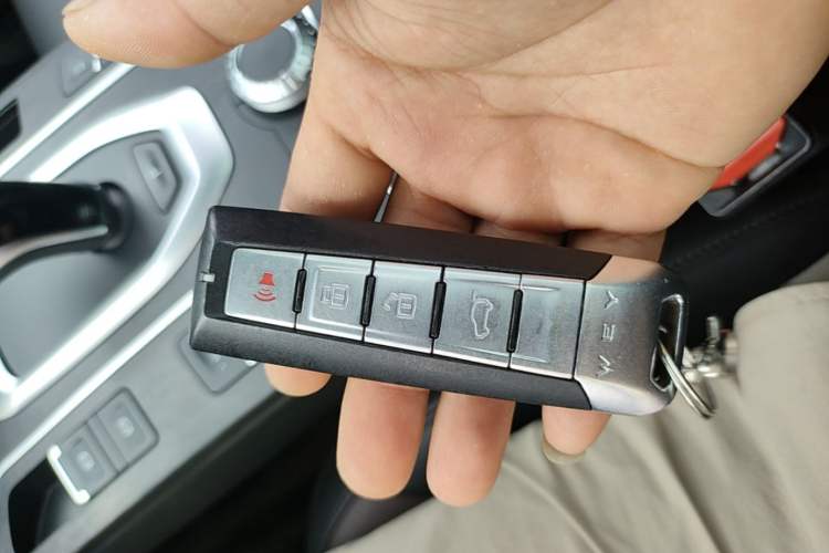 Used Wey VV5 2020 1.5T Two-Wheel Drive Color Pioneer Vehicle Key