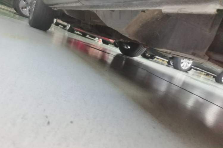 Used Wey VV5 2020 1.5T Two-Wheel Drive Smart Pioneer Left Side Sill
