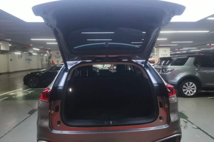 Used Wey VV5 2020 1.5T Two-Wheel Drive Smart Pioneer Trunk