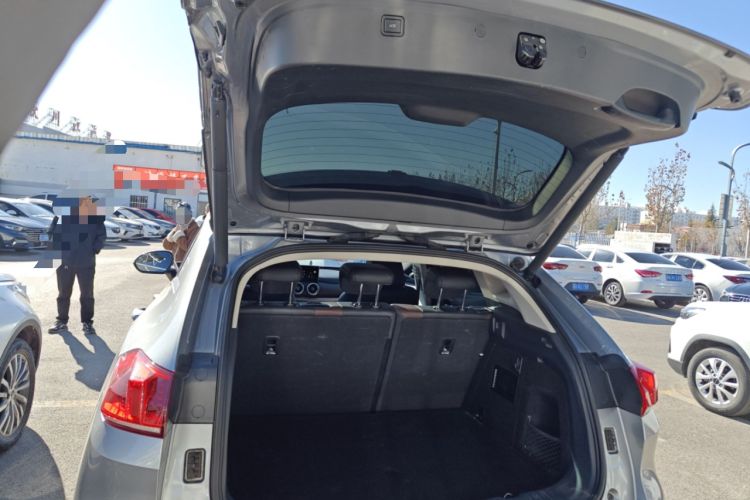 Used Wey VV5 2020 1.5T Two-Wheel Drive Smart Pioneer Trunk