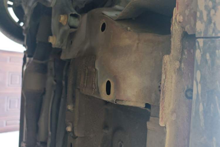 Used Wey VV5 2020 1.5T Two-Wheel Drive Color Pioneer Chassis Front Left
