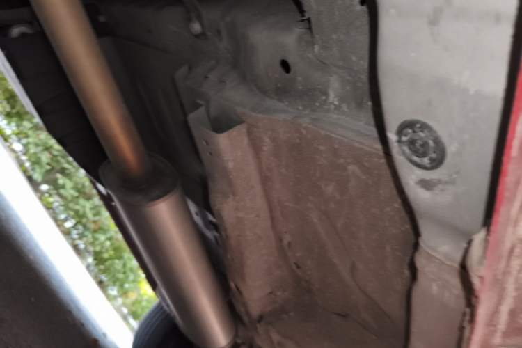 Used Wey VV5 2020 1.5T Two-Wheel Drive Smart Pioneer Chassis Rear Right